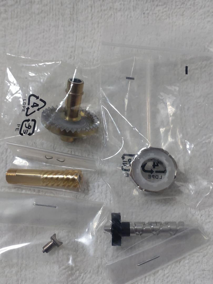 ダイワTD系リール メインギヤ ピニオン等部品セット 新品　未使用品