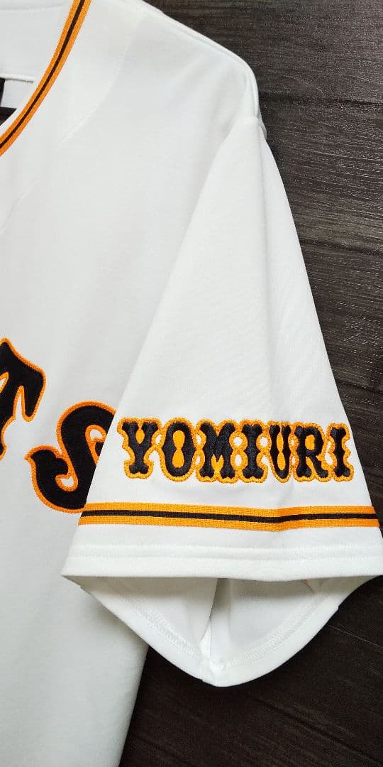 UNDER ARMOUR　LGサイズ　巨人　坂本勇人選手　ユニフォーム