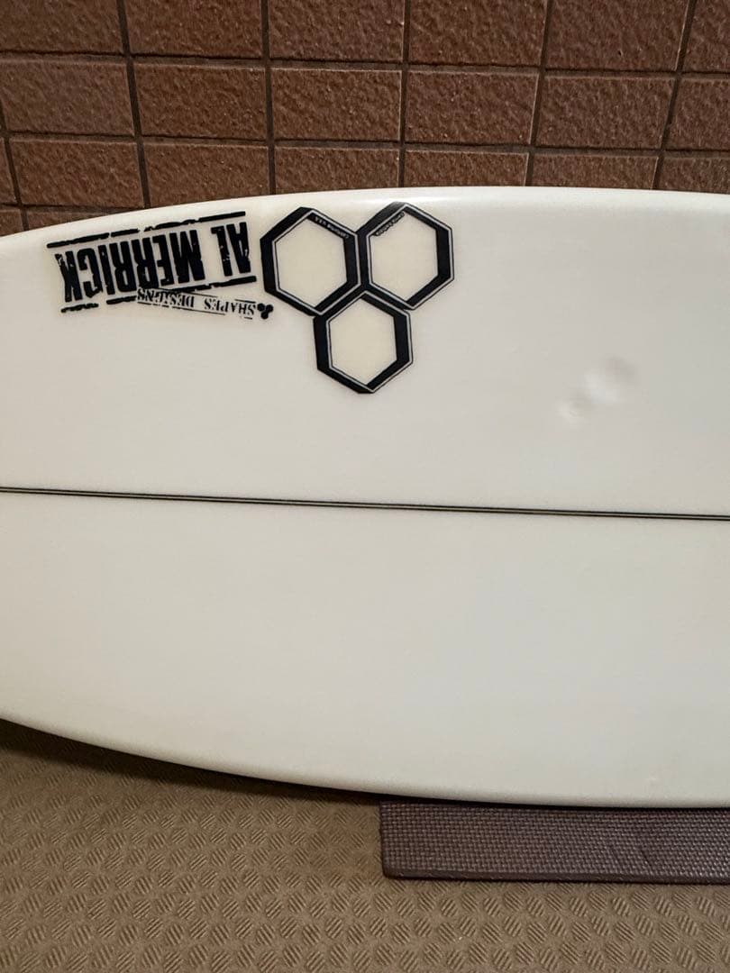 y　 アルメリック　5’8”ネックベアード2 USシェイプ日本正規品