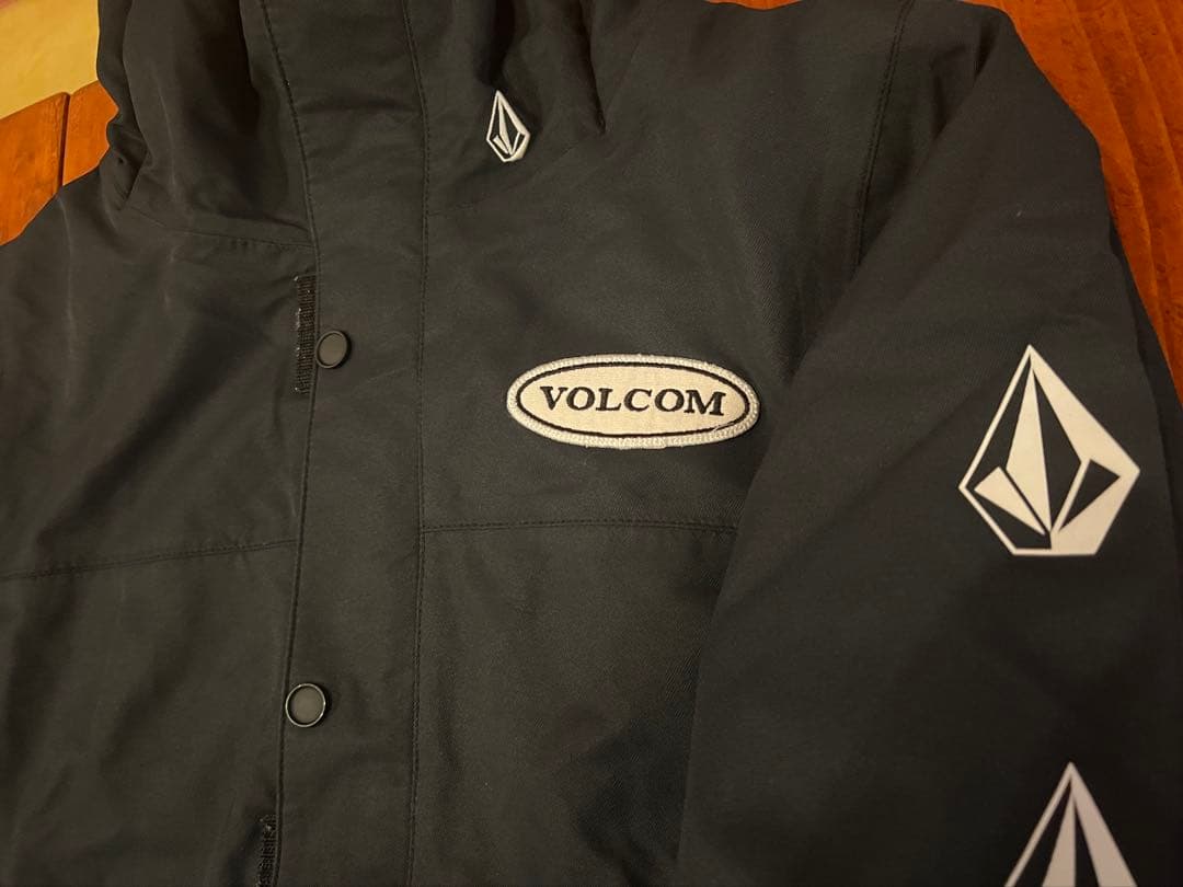 VOLCOM スノージャケット キッズ　サイズL ブラック