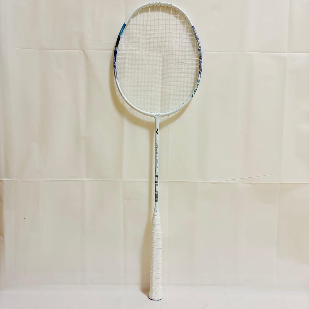 ⭐️良品⭐️ Mizunoアルティウス01スピードバドミントンラケット