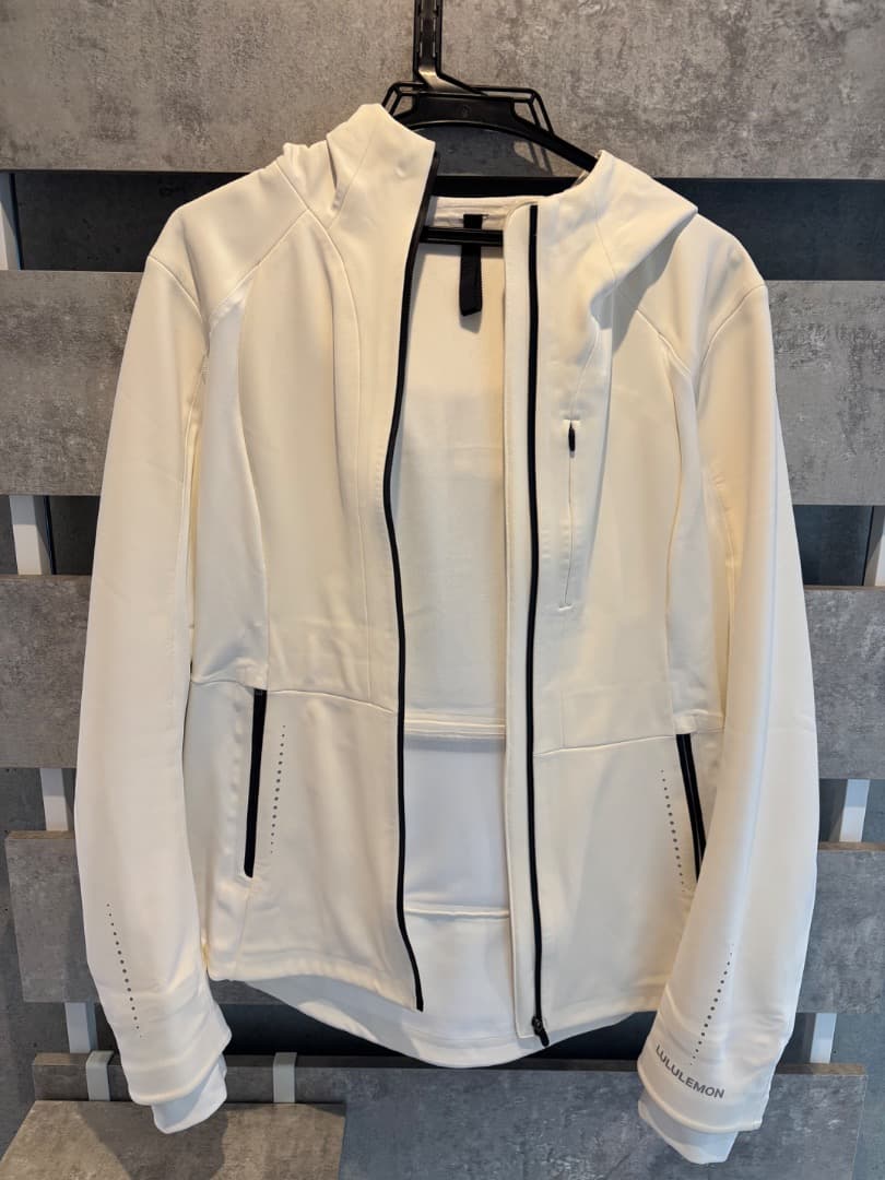 Lululemon Cross Chill Jacket 白 10