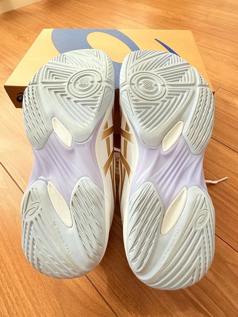 美品　asics バレーボールシューズ GELROCKET12 25.0