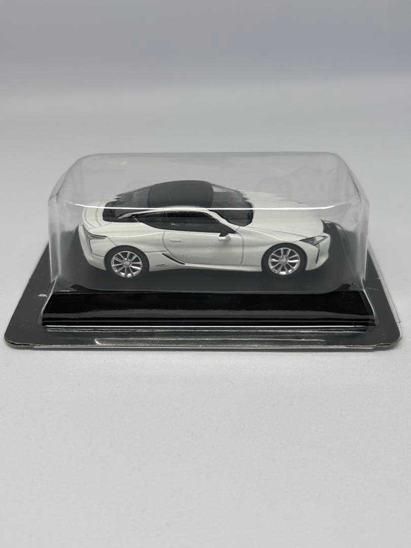 【新品未使用】京商 ミニカー 1/64 LEXUS LC500h ホワイト
