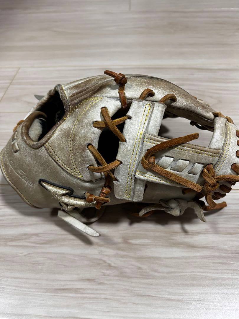 野球　硬式グローブ クリーム色　軟式