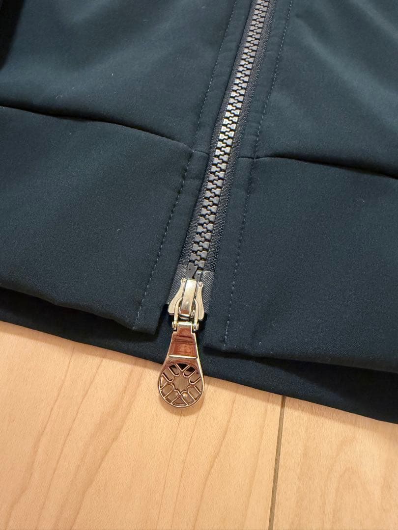 【大人気商品 / 美品】muta MARINE ボンディングパーカー