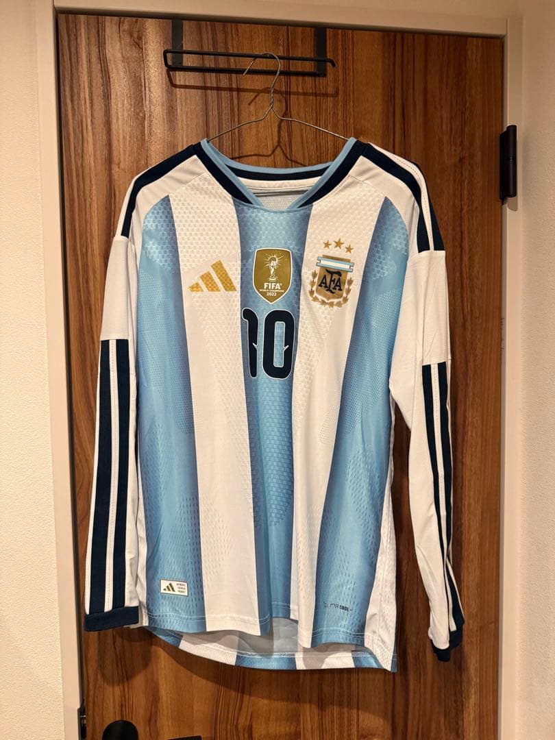 チ*ん様 アルゼンチン代表 メッシ 2022年ワールドカップ シャツ M