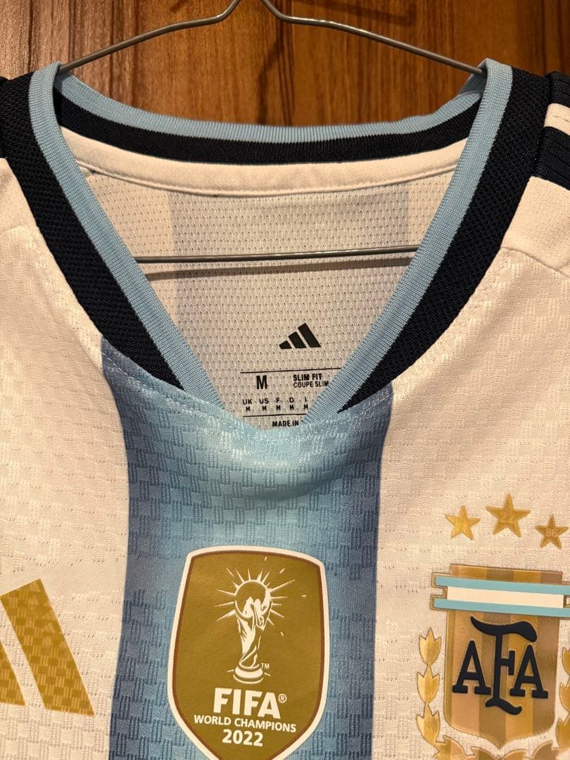 チ*ん様 アルゼンチン代表 メッシ 2022年ワールドカップ シャツ M