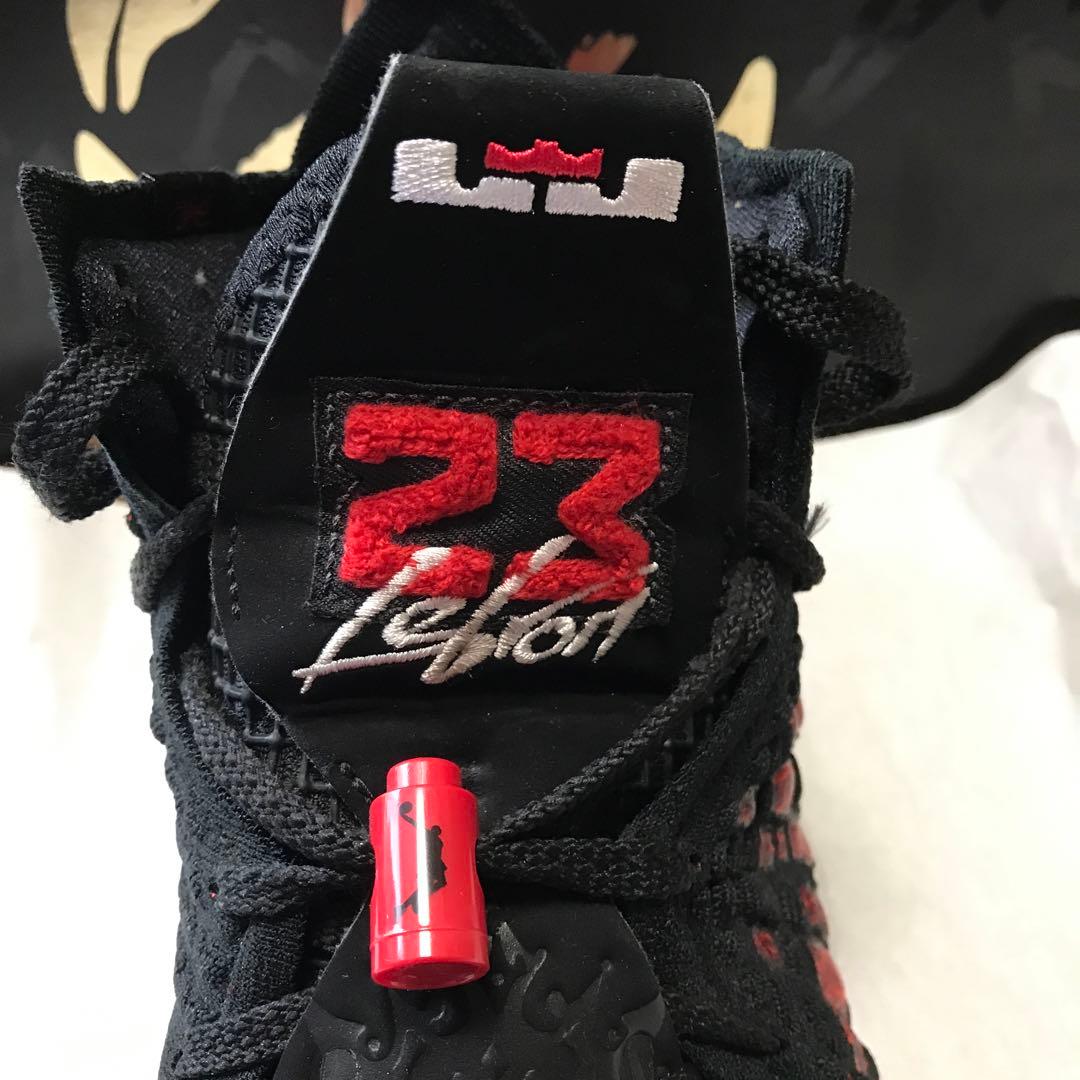 LeBron 17 ブラック/レッド シューズ