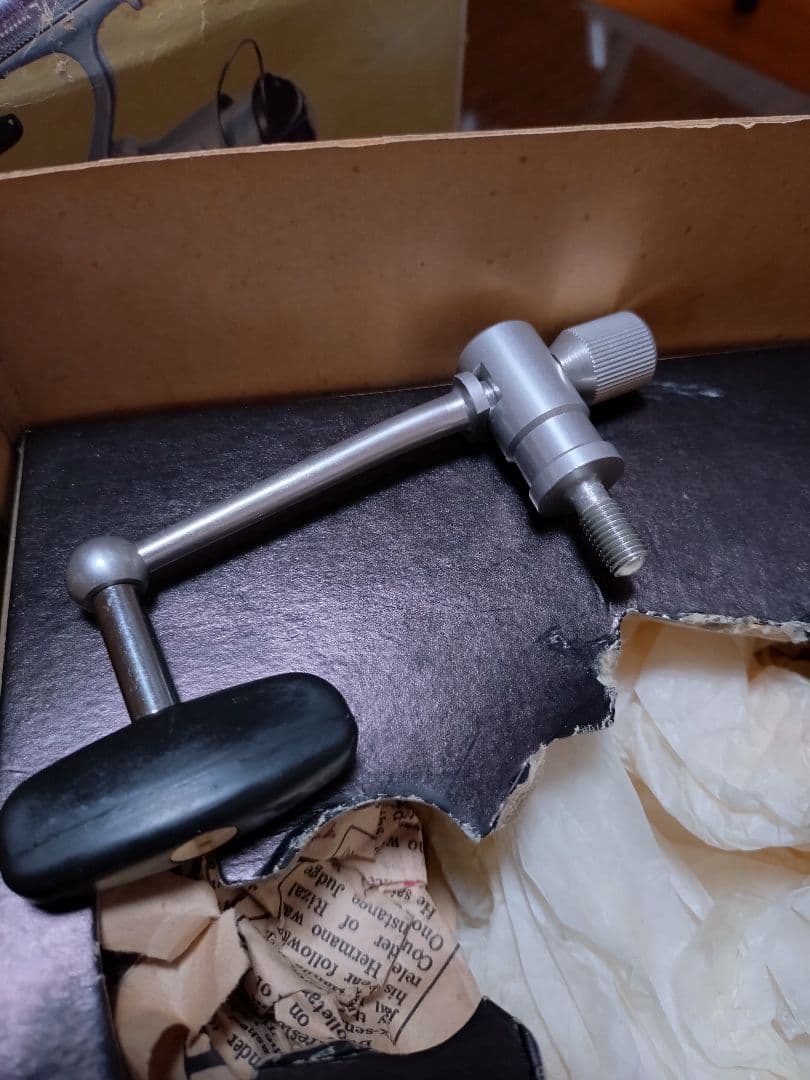 【ビンテージ、オールド】【未使用美品】ダイワ8600　スピニングリール