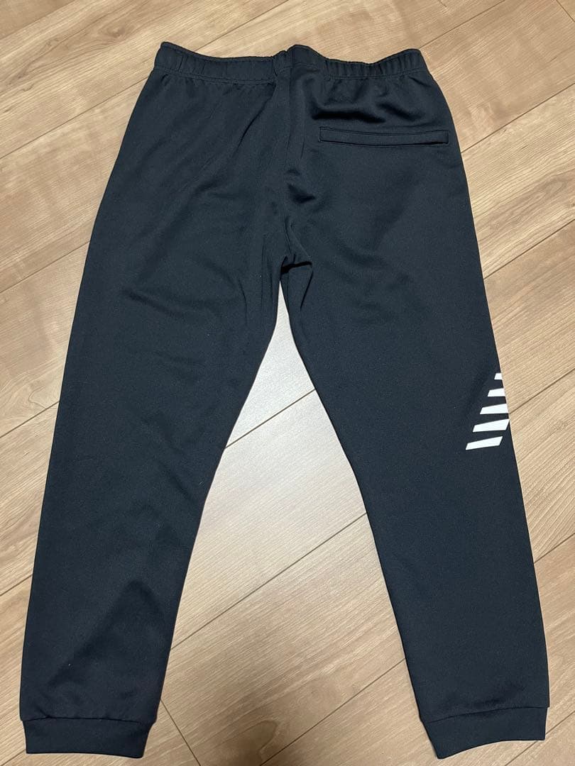 new balance ブラックジャージ上下セット