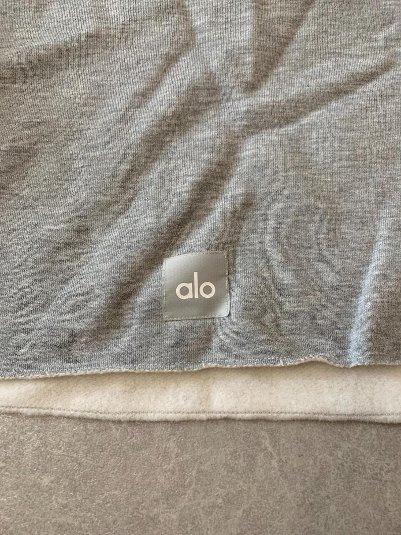 alo YOGA BARRE COVERUPクロップド グレー S アローヨガ