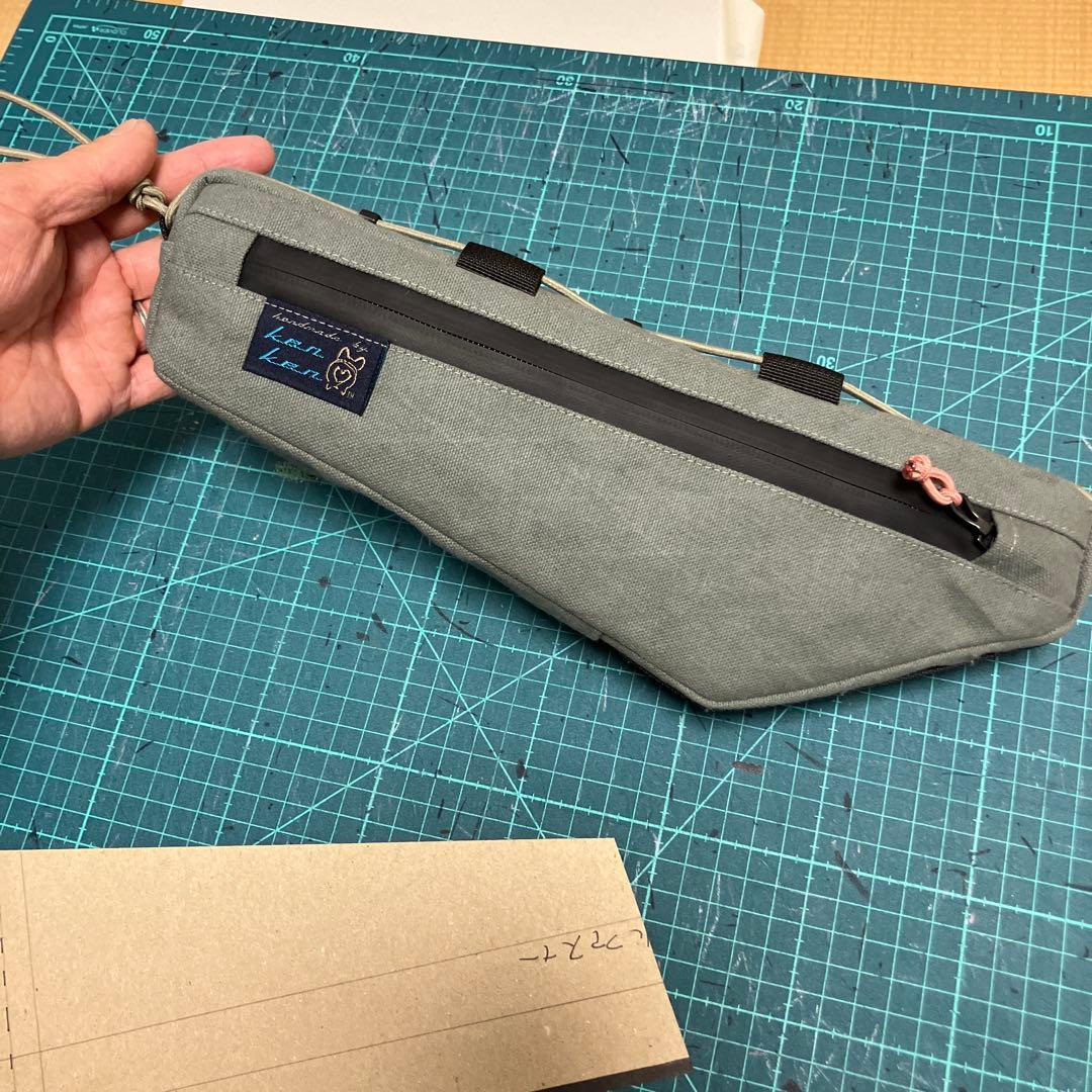ハンドメイドフレームバッグ　X-PAC X-10 スレート　ハーフサイズ