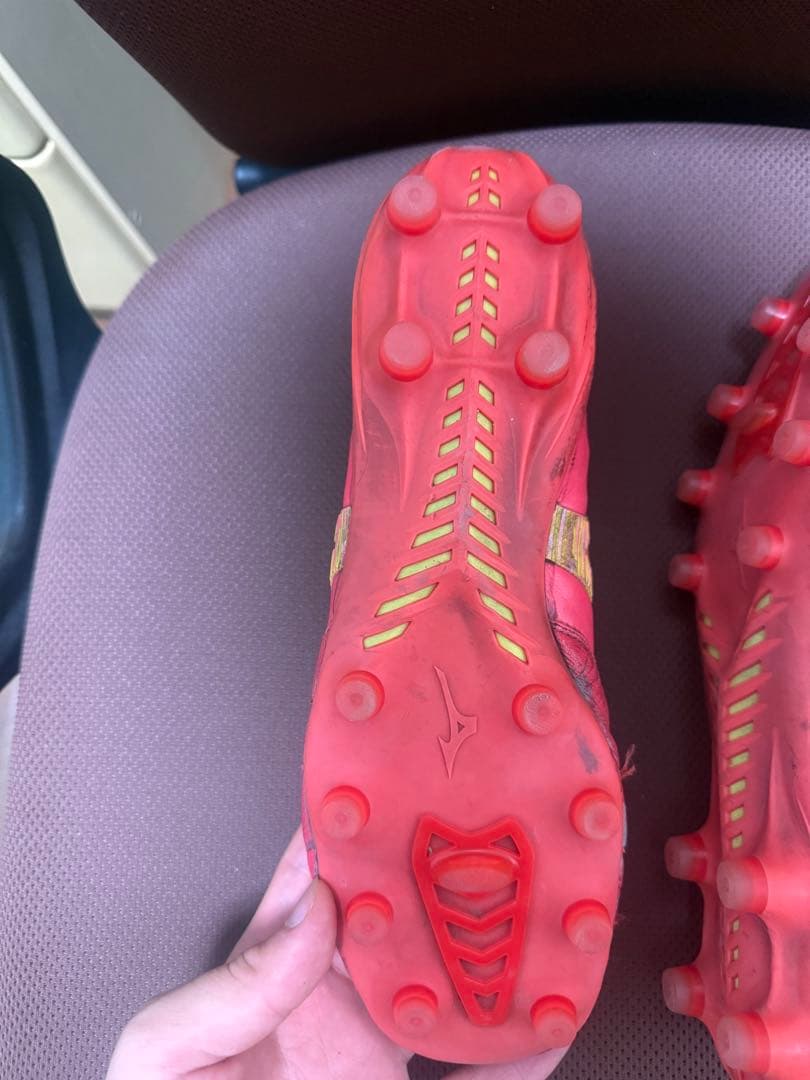 Mizuno モレリアネオ4フェアリーコーラルカラー 値下げあり❗️