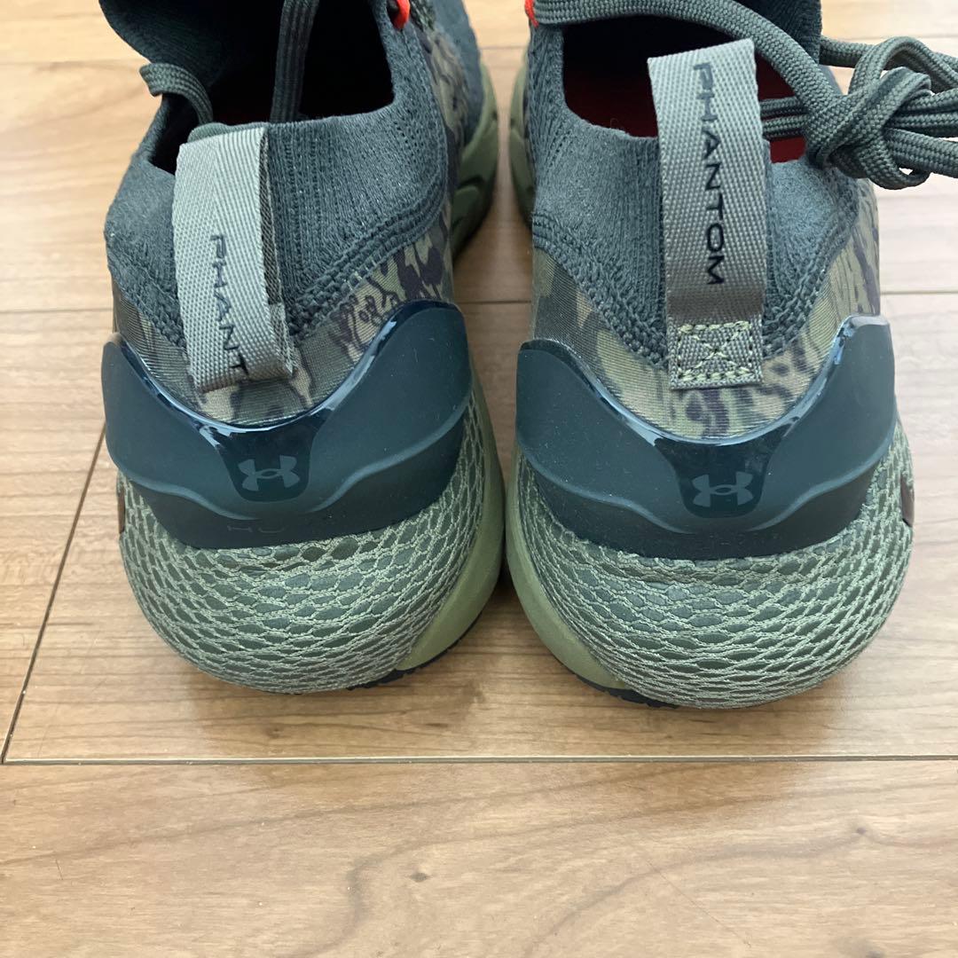 新品!　アンダーアーマー UA　ホバー ファントム 2 ランニングシューズ