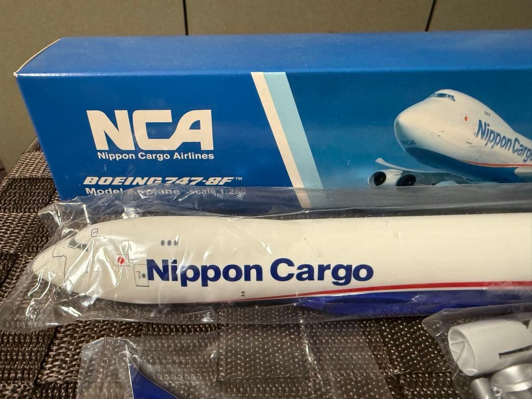 NCA ボーイング747-8F スケール1:250