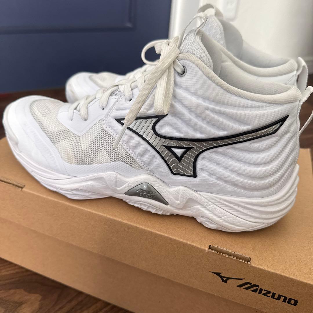 MIZUNOウエーブモーメンタム エリート ミッド バレーボールシューズ24.5