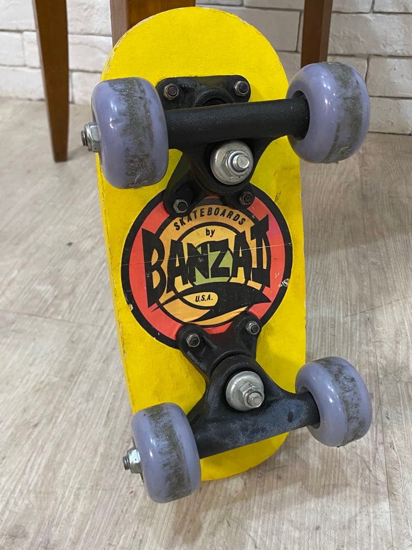 【東京都23区配送無料】横幅30cm ミニスケボー　banzai usa 西海岸