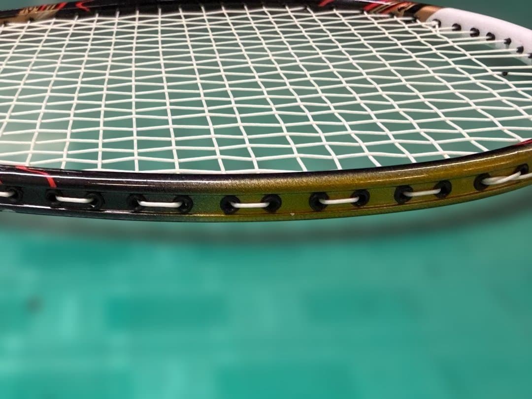 ラケット YONEX VOLTRIC 80 3UG4