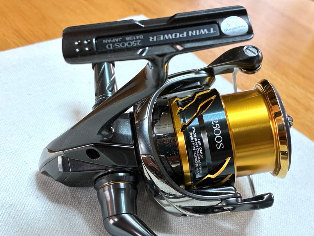 【訳有り品】シマノ リール20ツインパワー2500S【カスタム品】