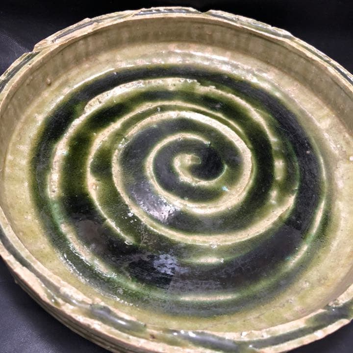 美しい古美術◼️蔵から美しい緑色の生け花の鉢が出てきました。花道具、茶道具、骨董