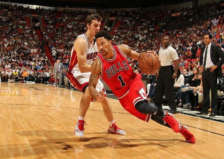 【美品】NBA ブルズ BULLS　adidas デリック・ローズ ユニフォーム