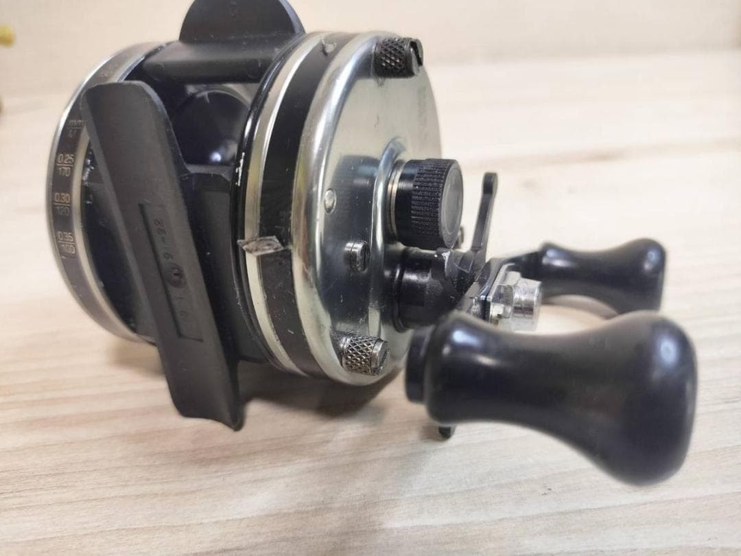 アブガルシア　アンバサダー4600C 　ビンテージ　リール USA BASS