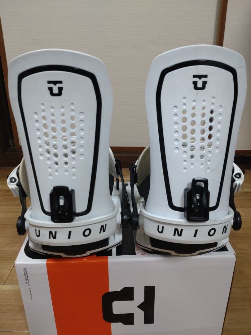 UNION FORCE　WHITE　23-24モデル　Sサイズ