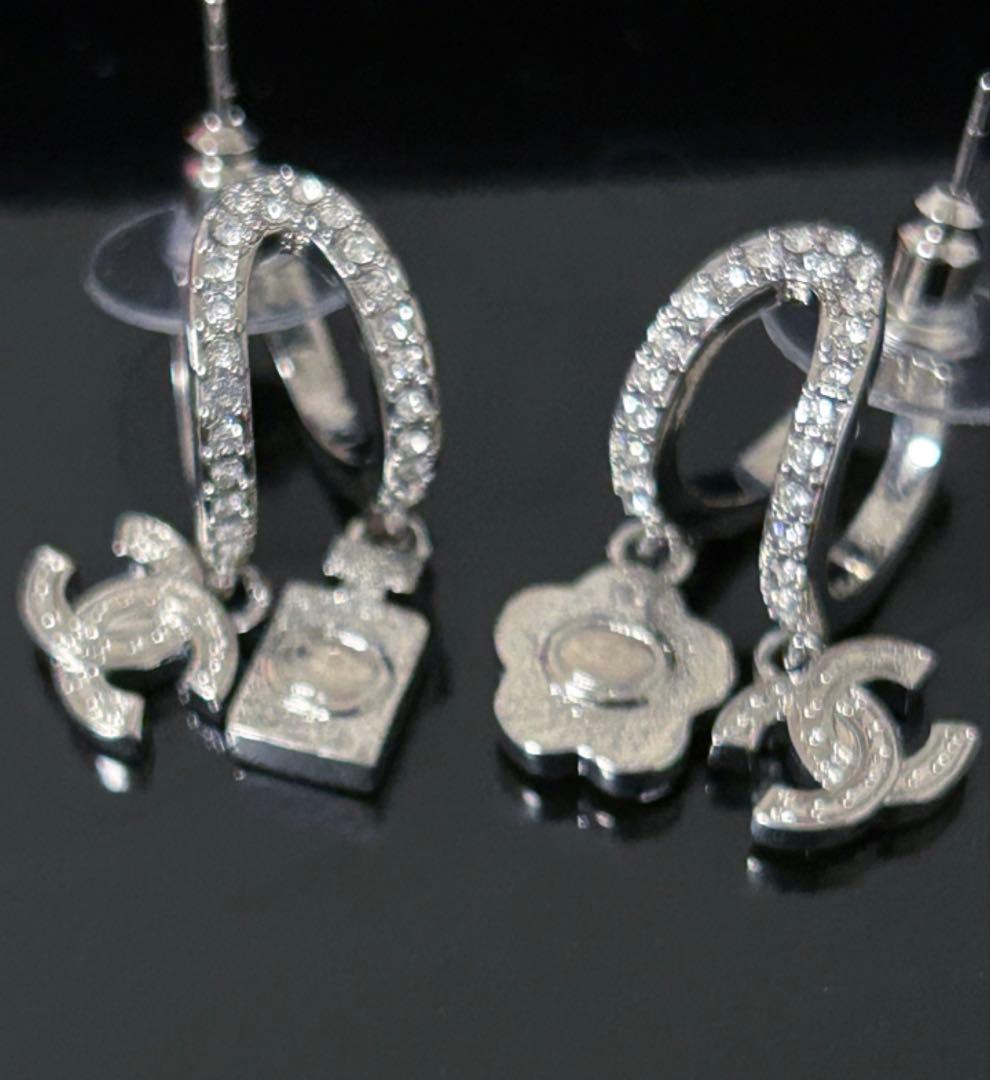 CHANEL ココマーク シャネル シルバー ピアス オシャレデザイン
