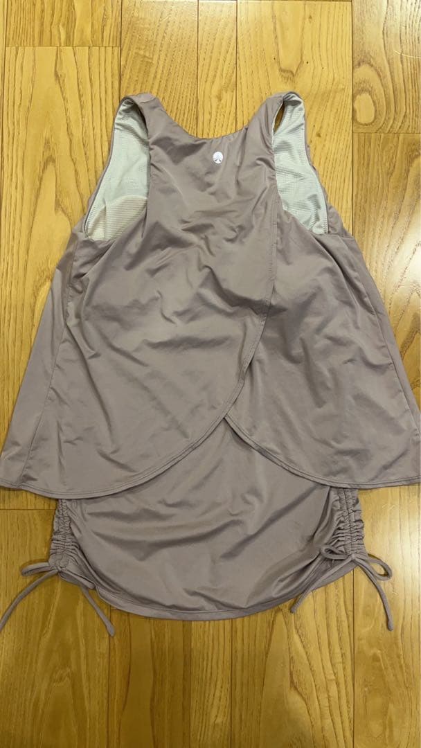 ★LAVA SUKALA サイズL 2回使用★ adidas nike