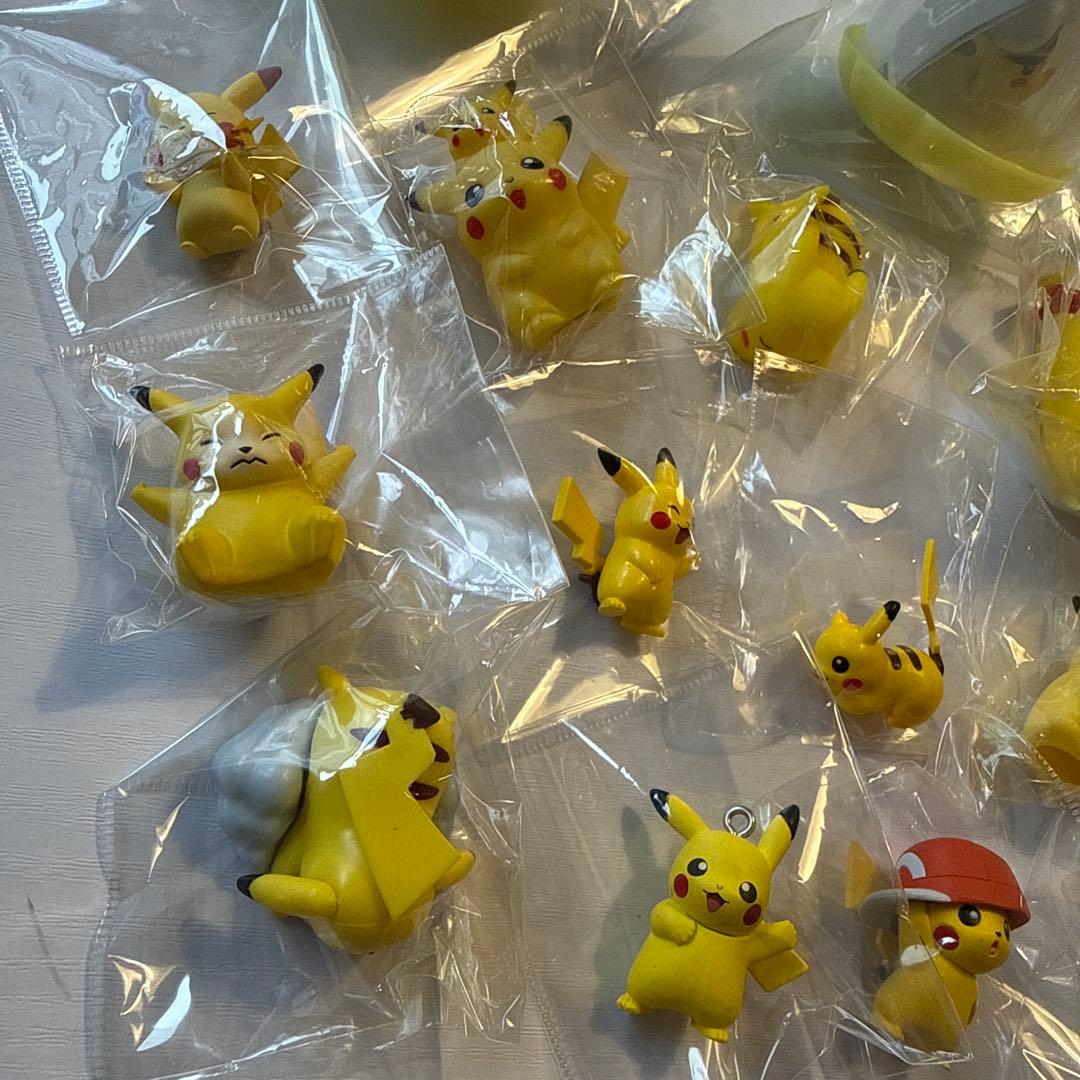 ピカチュウ フィギュア 指人形　モンコレ　キーホルダー　15個セット