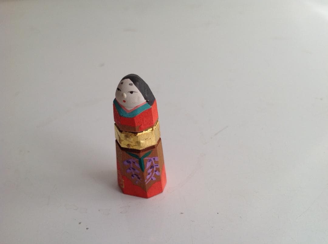 古い小さな雛人形　奈良 一刀彫　神泉作　立ち雛　御雛
