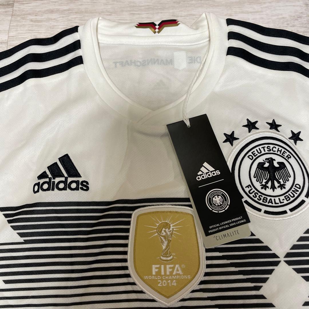 新品　レア　サッカー　ドイツ代表　WC 2014優勝エンブレム