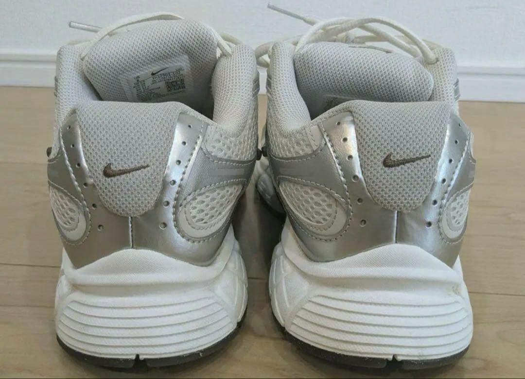 NIKE ナイキ W V2K RUN