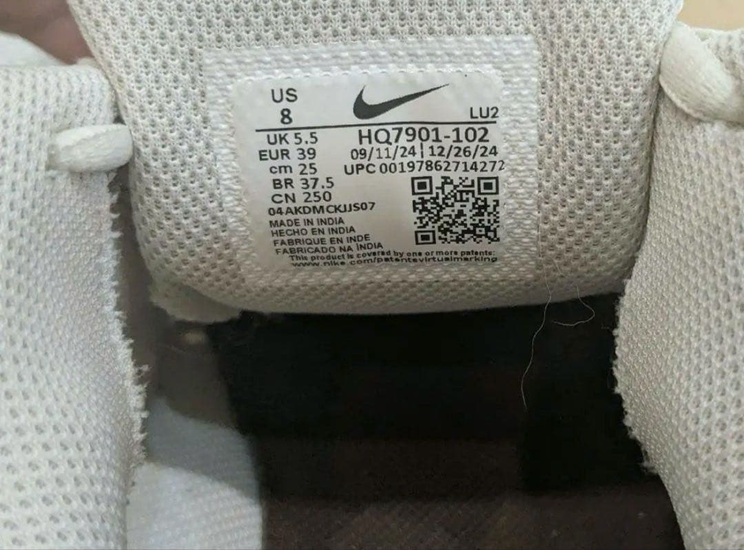 NIKE ナイキ W V2K RUN