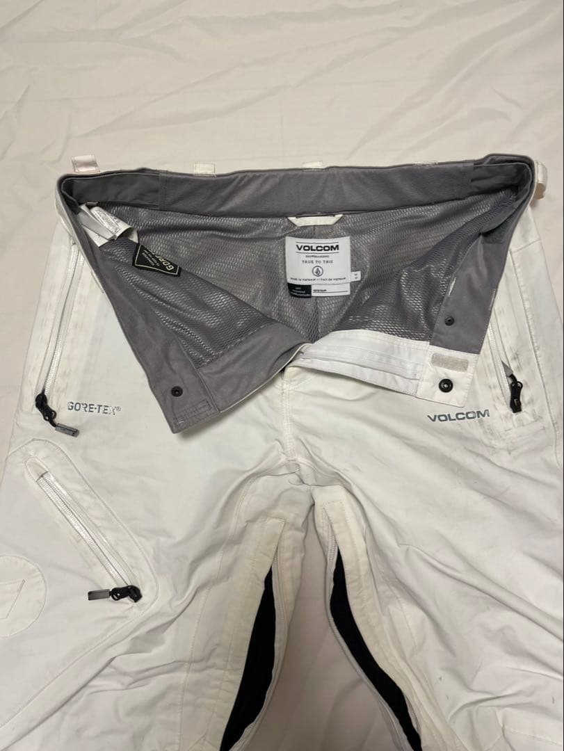 VOLCOM GORE-TEX ホワイト スノーボードパンツ　Mサイズ