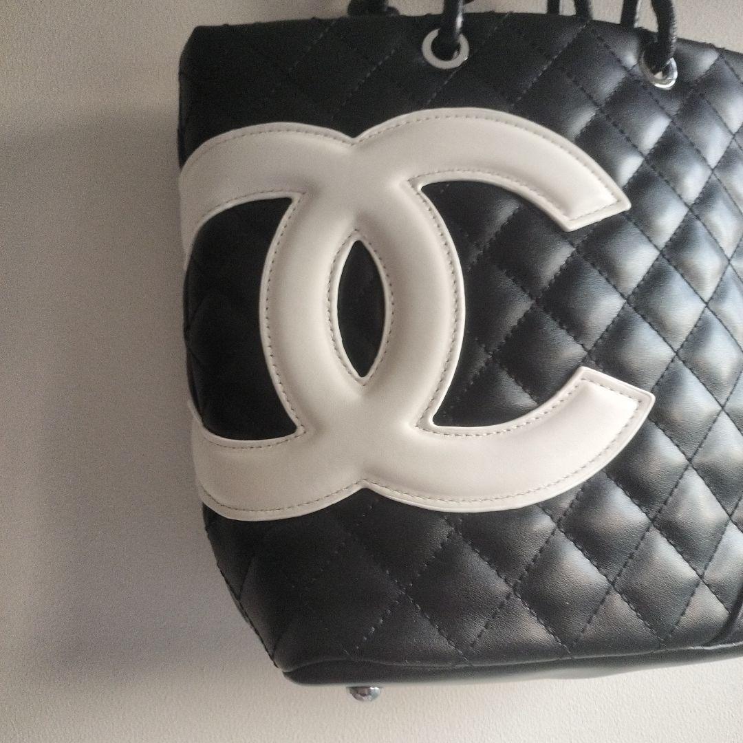 CHANEL ブラック キルティング トートバッグ