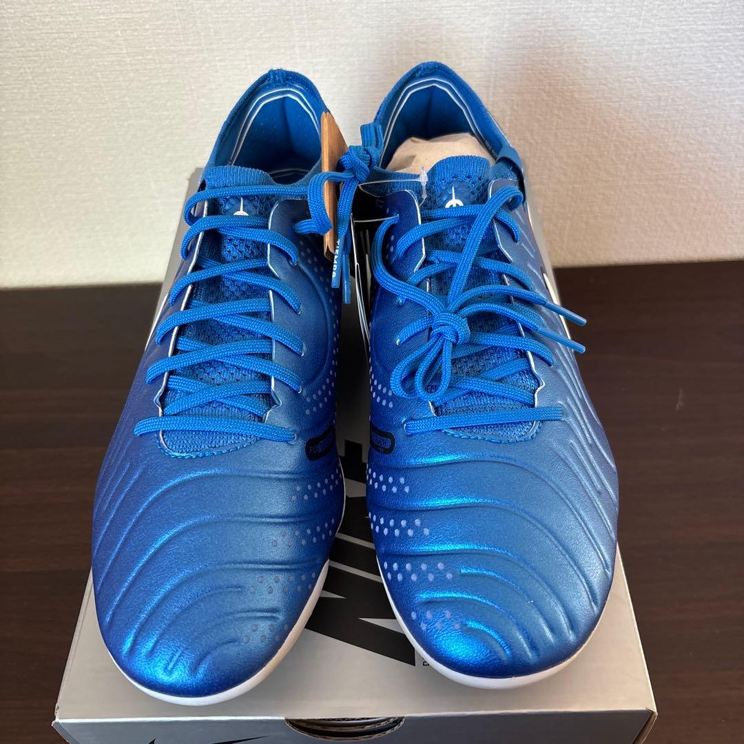 27　ナイキ　サッカー　スパイク　ティエンポ レジェンド 10　DV4328