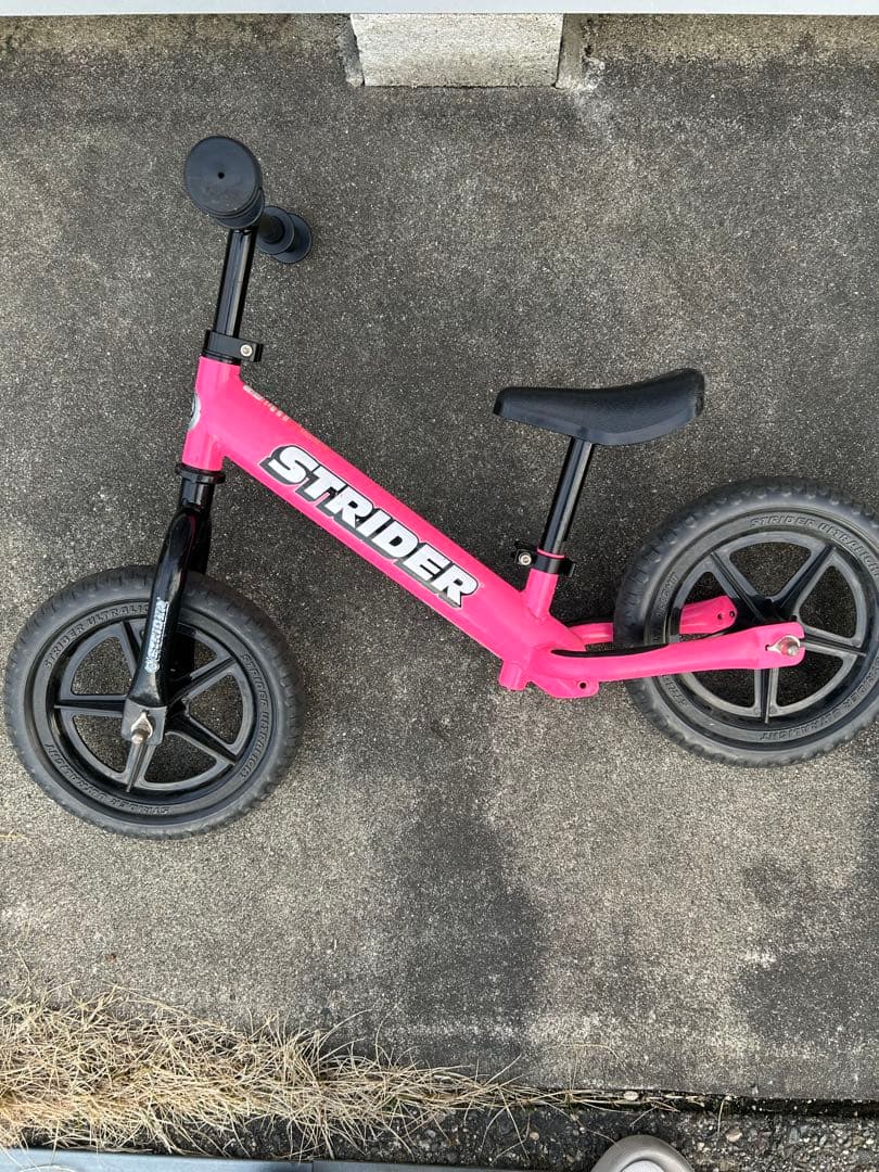 日本正規品　STRIDER バランスバイク ピンク 12インチ