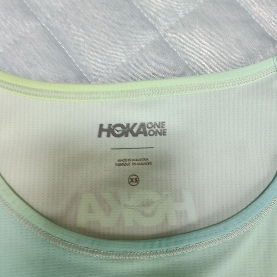 HOKA ONE ONE XS 陸上用シャツ パンツセット　グラデーション