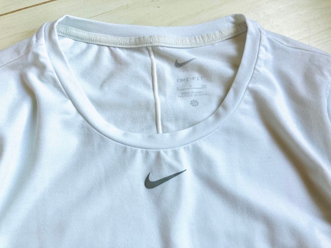 NIKEナイキ＊ロングスリーブシャツとシルエット綺麗なショートパンツセットアップ
