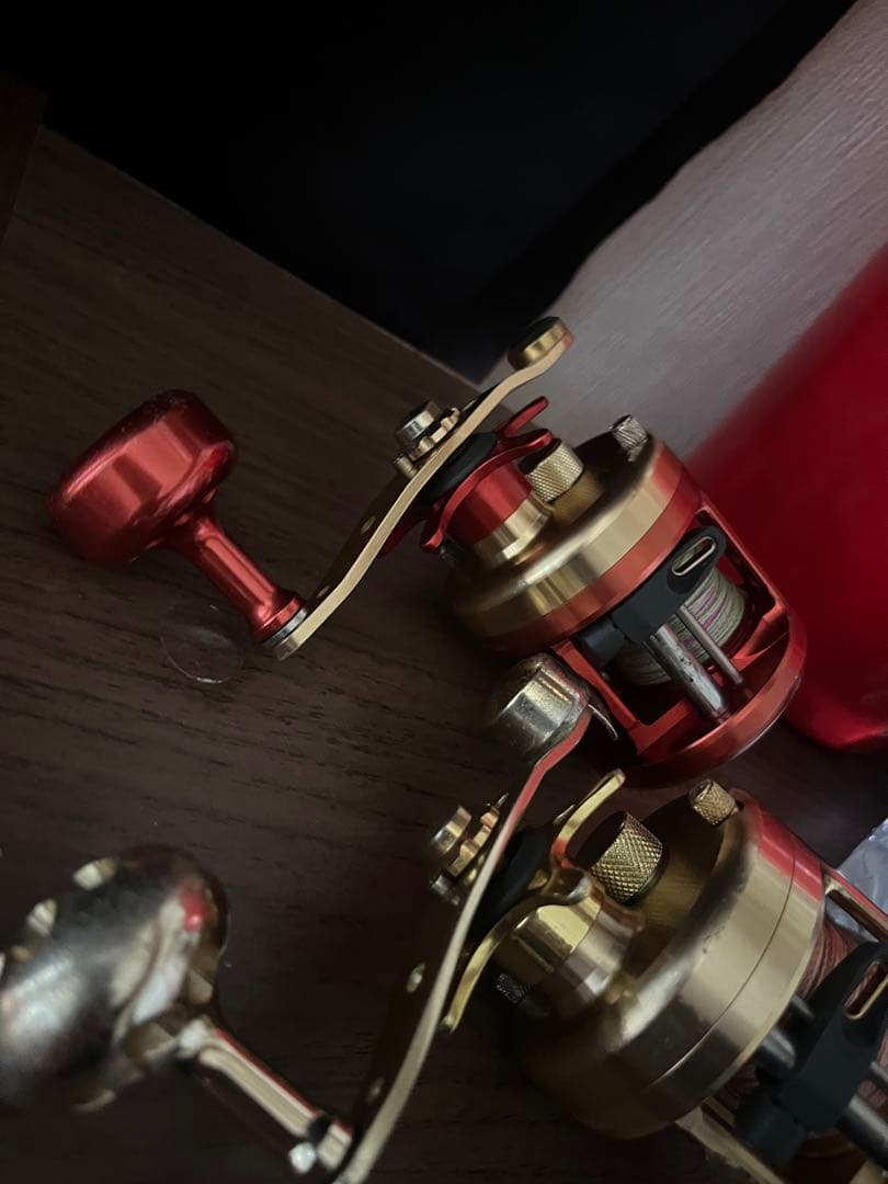 okuma titanic 300とレッド アイシス300の2個セット