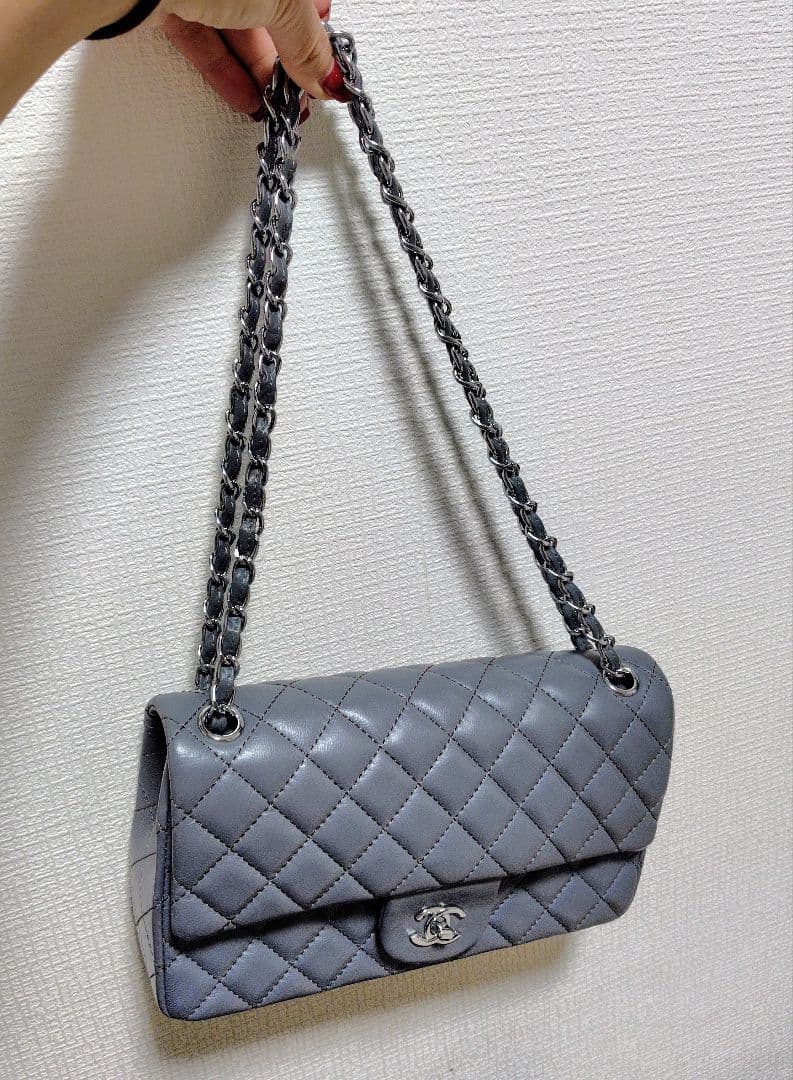 ひ*み様 ‎♡CHANEL♡ グレー キルティング バッグ✨美品✨