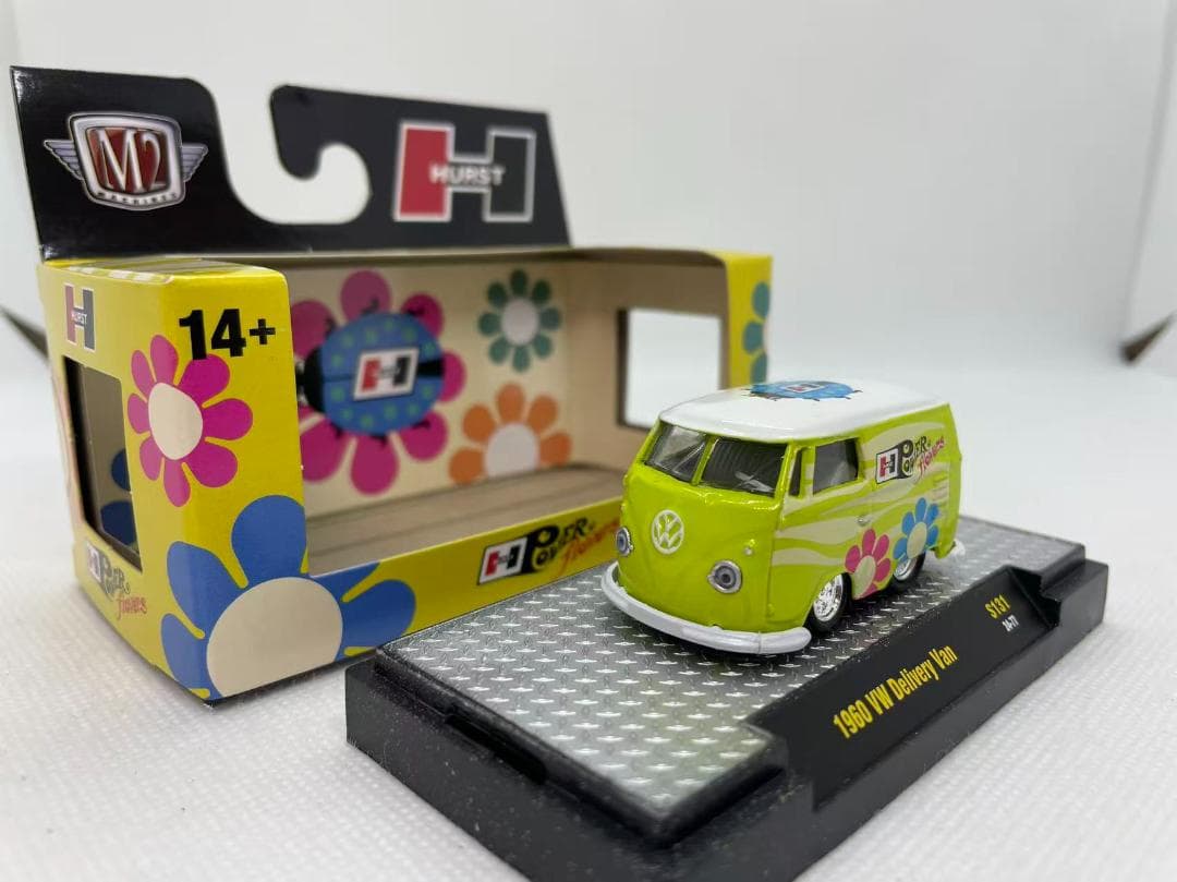 ミニカー 4R-699 M2 1/64 1960 VW Delivery Van S131