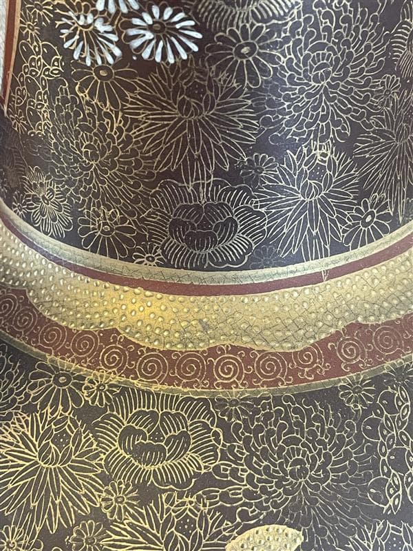 薩摩焼　連山作　色絵金襴手扇面花鳥風景図文大花瓶