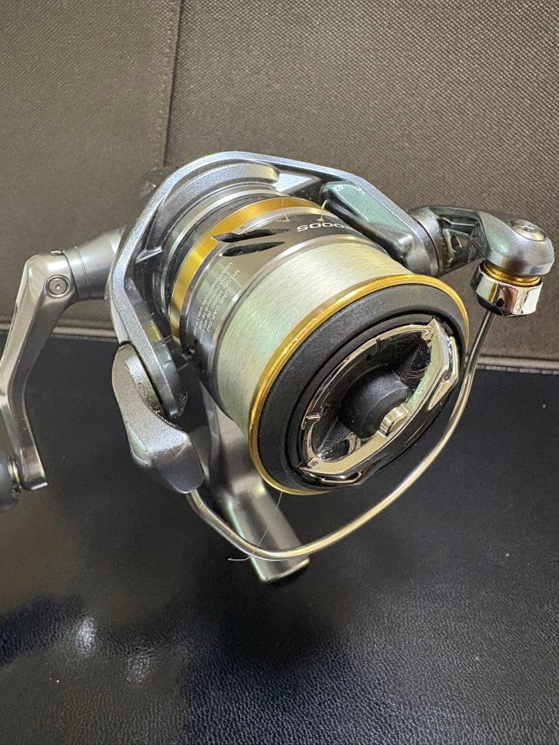 美品⭐︎SHIMANO ULTEGRA C2000HGS-B⭐︎リール