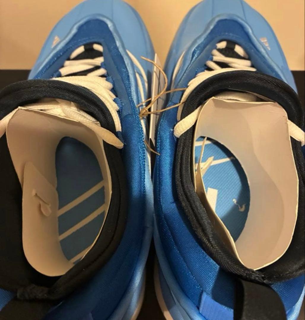 デイム9 adidas