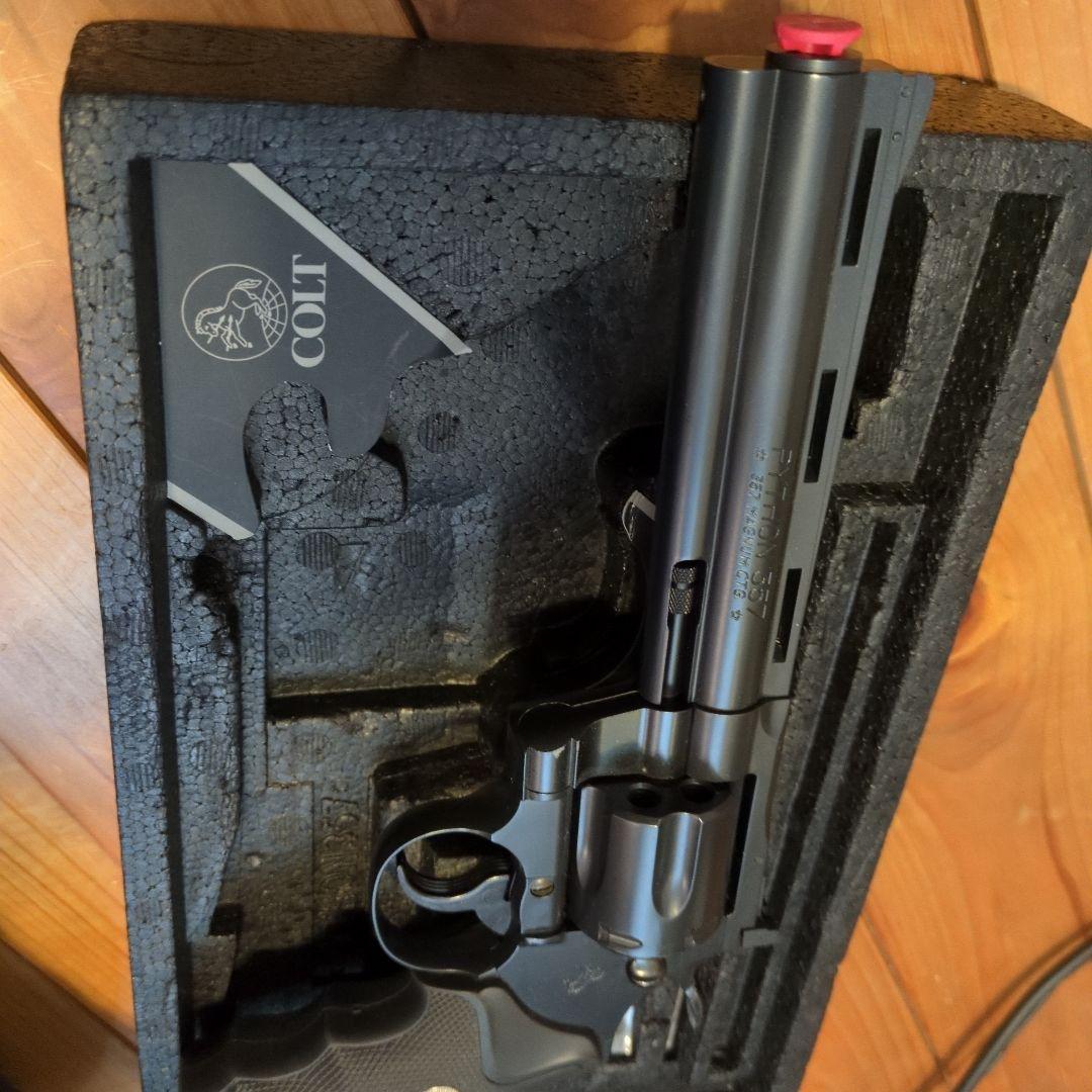 COLT PYTHON 357/mag リボルバー