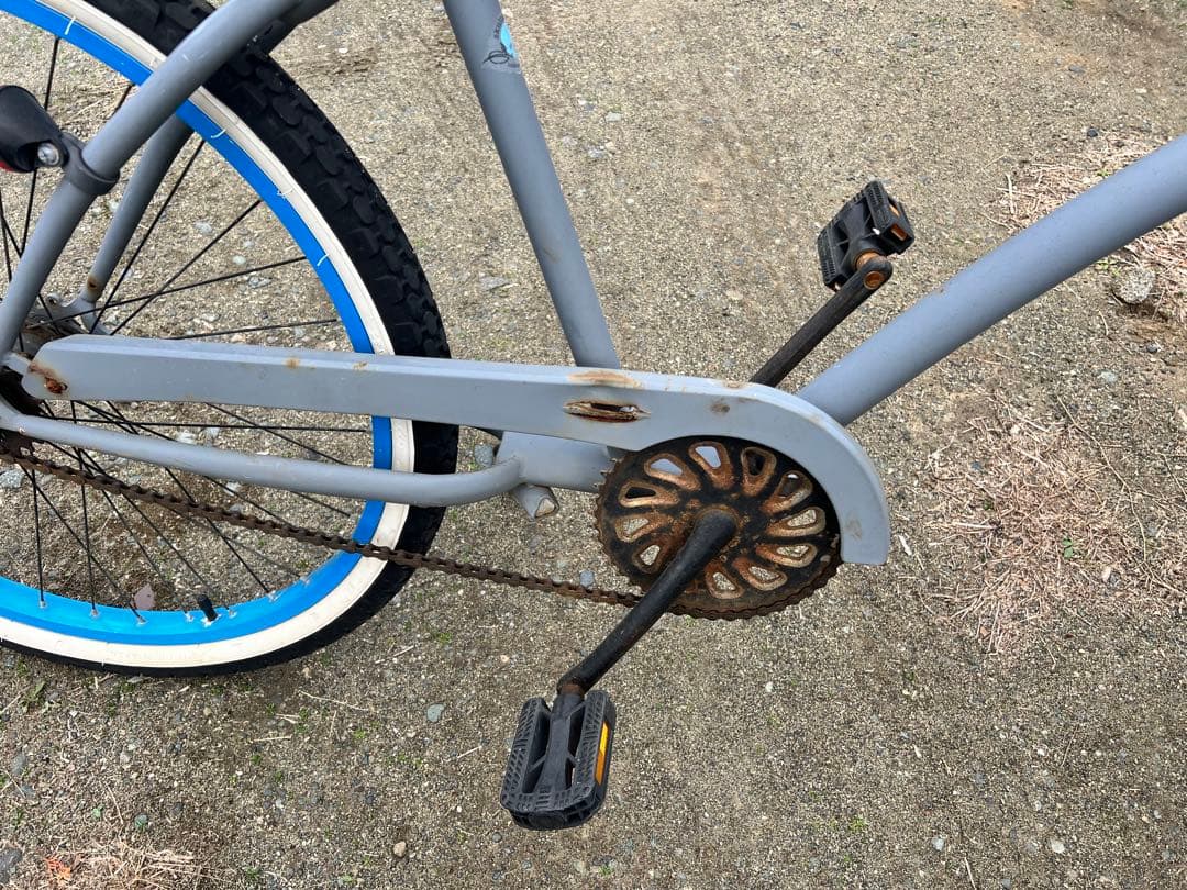 ビーチクルーザー グレー 青ホイール 自転車
