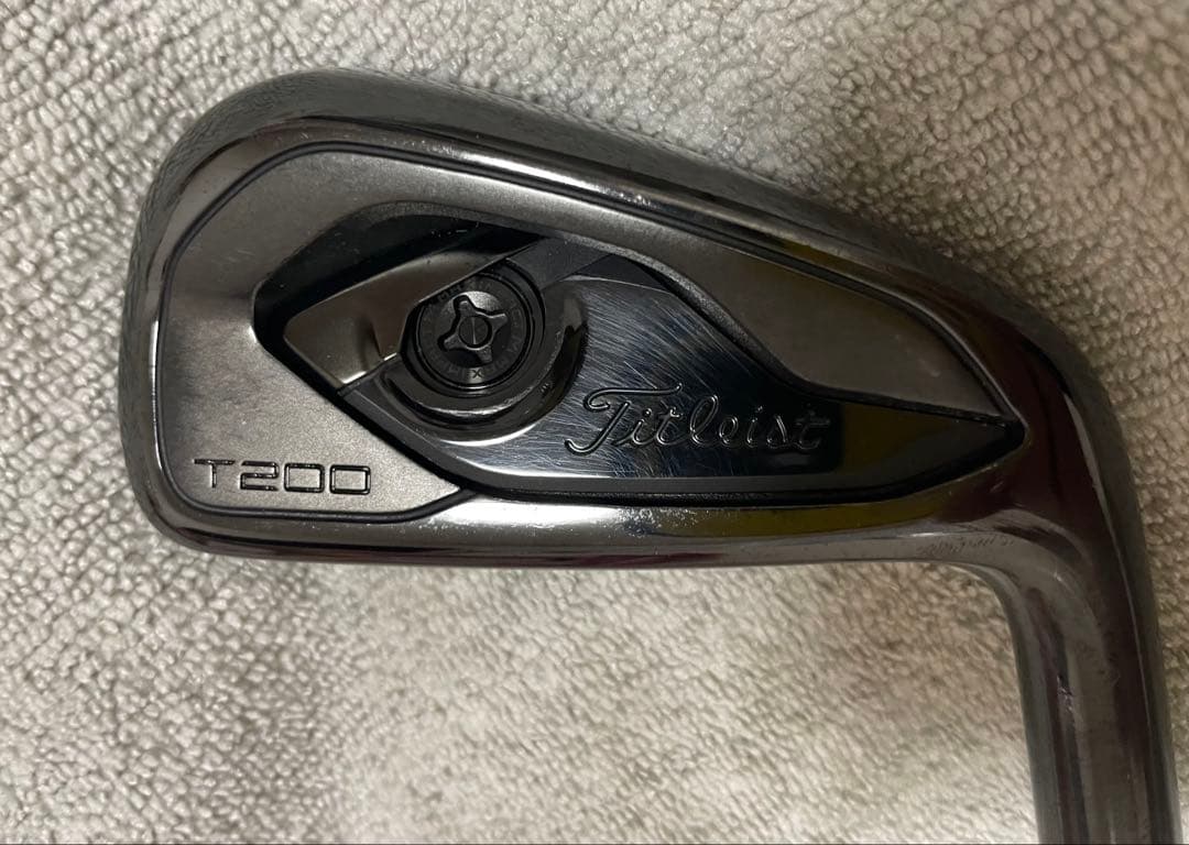 希少美品限定版　 タイトリストT200 Black 8本セット！